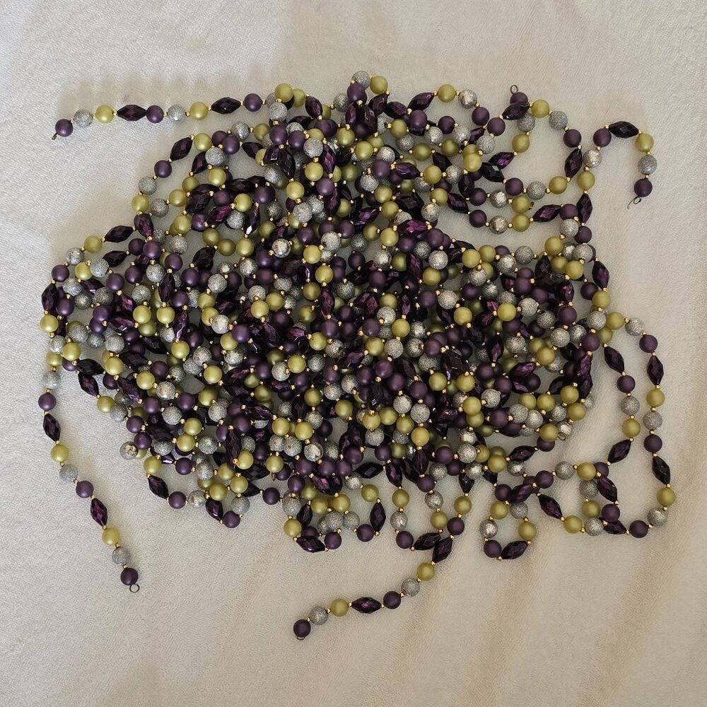 🎄 Handcrafted Beaded Garland – 6 Strands (54 ft Total)